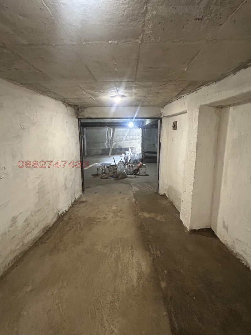 Дава под наем ГАРАЖ, ПАРКОМЯСТО, гр. Пловдив, Кършияка, снимка 3 - Гаражи и паркоместа - 52780530