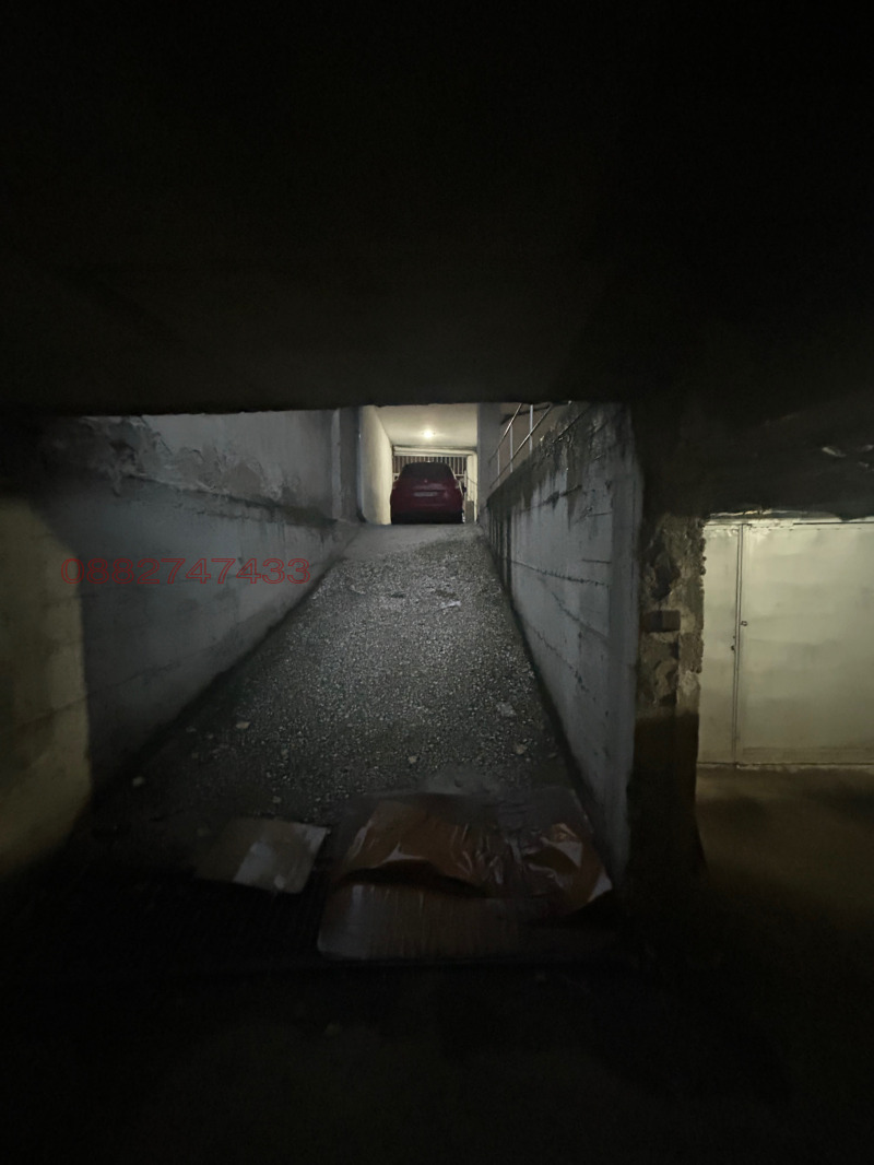 Дава под наем ГАРАЖ, ПАРКОМЯСТО, гр. Пловдив, Кършияка, снимка 6 - Гаражи и паркоместа - 52780530