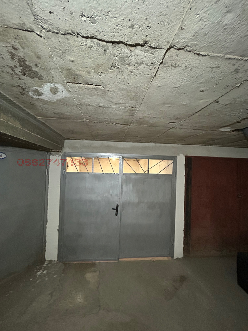 Дава под наем ГАРАЖ, ПАРКОМЯСТО, гр. Пловдив, Кършияка, снимка 2 - Гаражи и паркоместа - 52780530