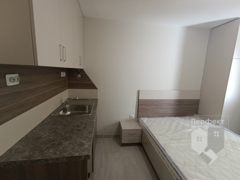 De inchiriat  Cameră Velico Târnovo , Țentâr , 13 mp | 46403449 - imagine [3]