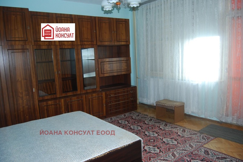 De inchiriat  Studio Pleven , Șiroc țentâr , 40 mp | 55318359