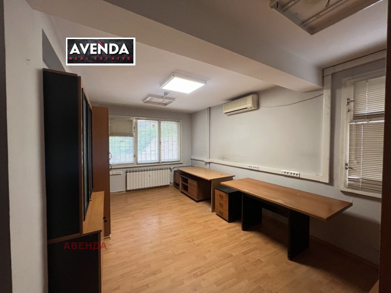 De inchiriat  Birou Sofia , Strelbiște , 434 mp | 40368559 - imagine [15]