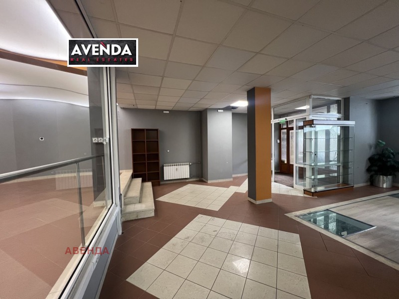 De inchiriat  Birou Sofia , Strelbiște , 434 mp | 40368559 - imagine [4]