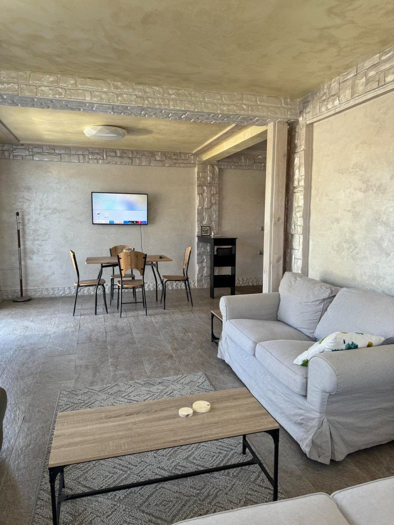 Para alugar  Casa região Sófia , Bojurichtche , 80 m² | 19801640 - imagem [5]