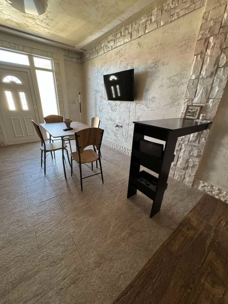 Para alugar  Casa região Sófia , Bojurichtche , 80 m² | 19801640 - imagem [17]