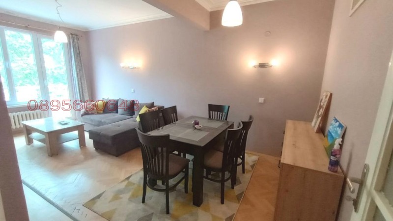 Издаје се  1 спаваћа соба Софија , Центар , 70 м2 | 57266357 - слика [3]