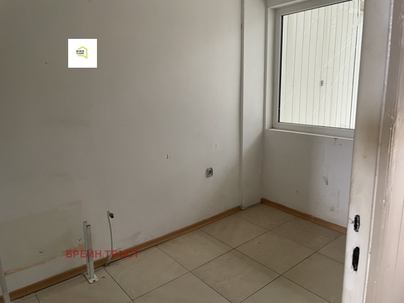 Издаје се  Складиште Софија , Локорско , 576 м2 | 43029512 - слика [12]