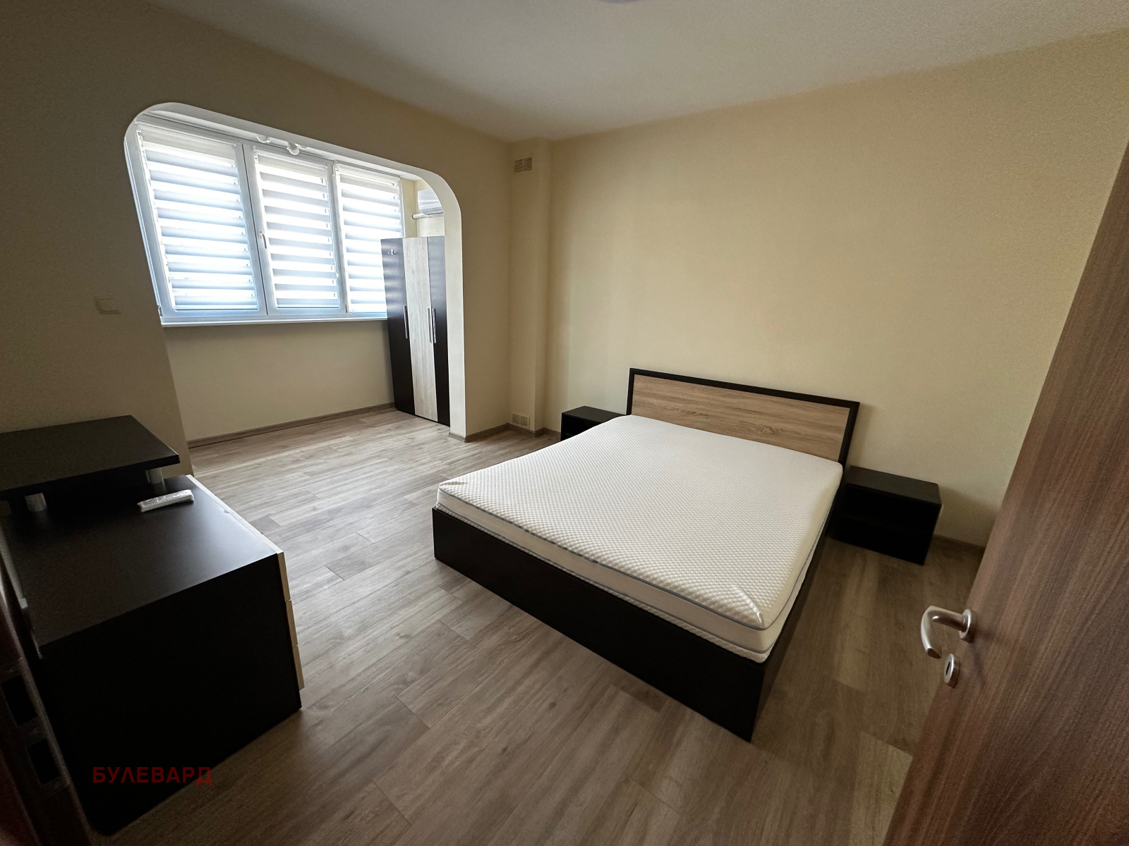 Дава под наем 3-СТАЕН, гр. София, Света Троица, снимка 6 - Апартаменти - 54002489