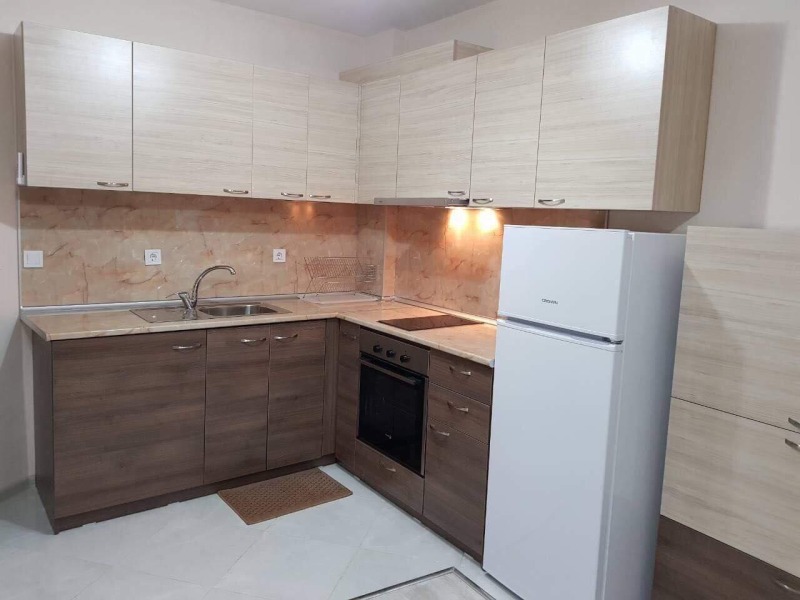 Дава под нем  2-стаен, град Пловдив, Кючук Париж •  375 EUR • ID 73034977 — holmes.bg - [1] 