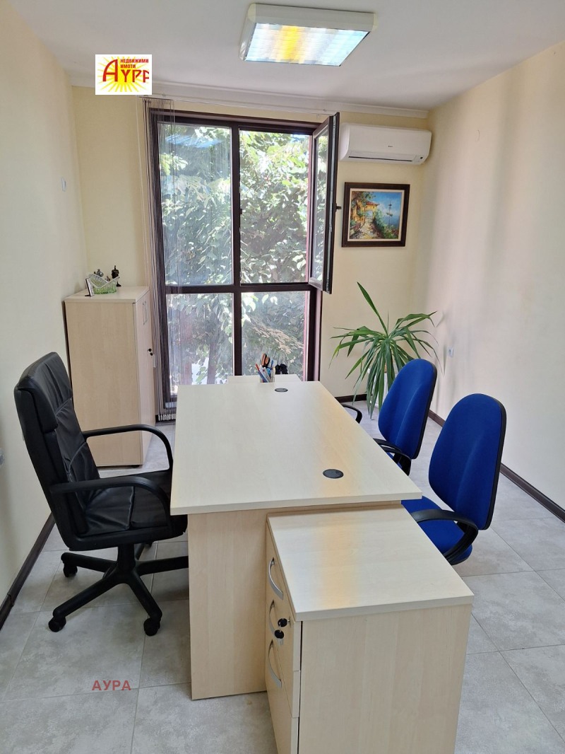 Дава под Наем ОФИС в град Враца, Център - 45 кв.м / 276.10 € » 540 лв., АУРА