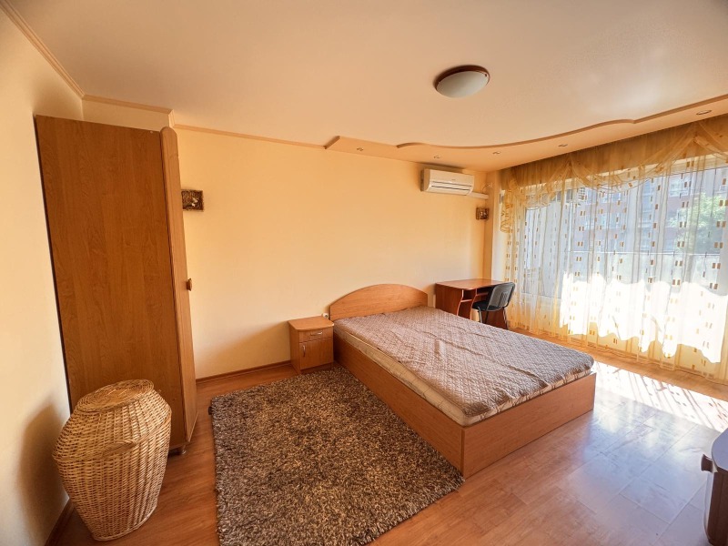 Zu vermieten  2 Schlafzimmer Burgas , Slawejkow , 75 qm | 73173935 - Bild [3]