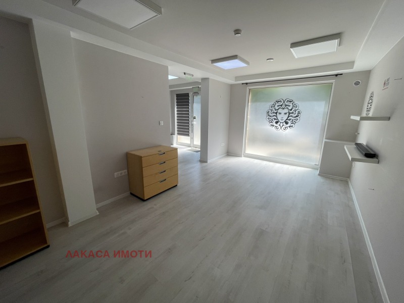 Te huur  Kantoor Sofia , Ovtsja kupel , 55 m² | 19005422 - afbeelding [6]