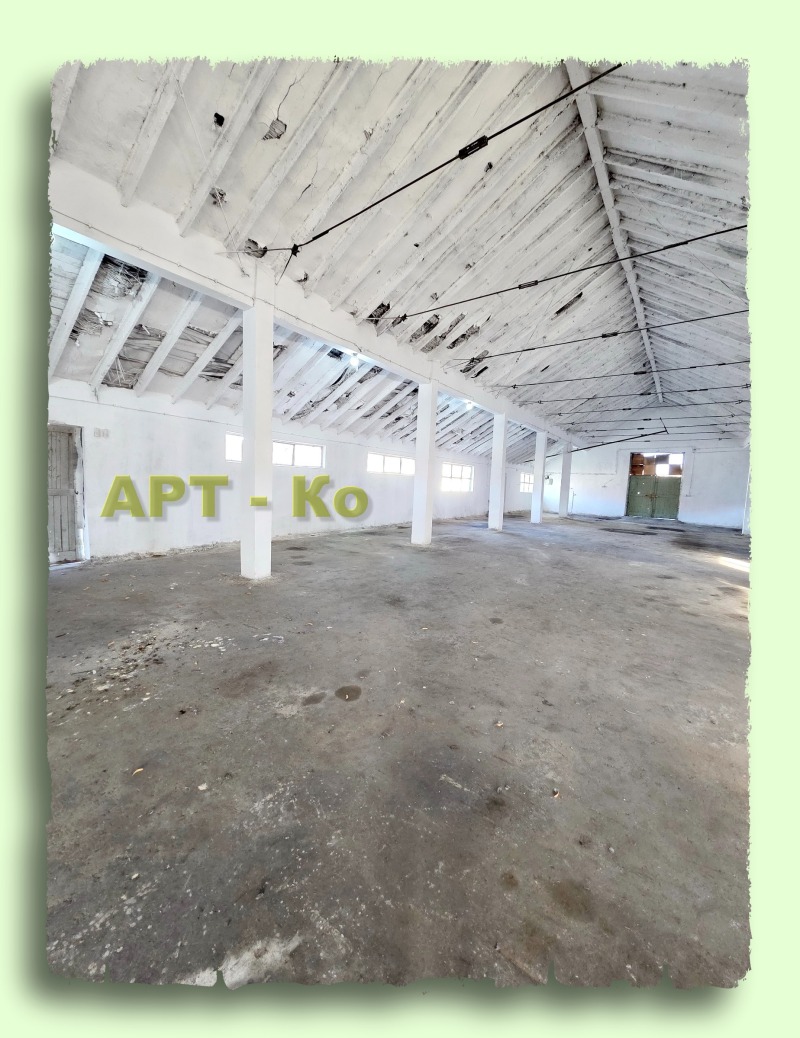 Дава под наем СКЛАД, гр. Радомир, област Перник, снимка 10 - Складове - 52403497