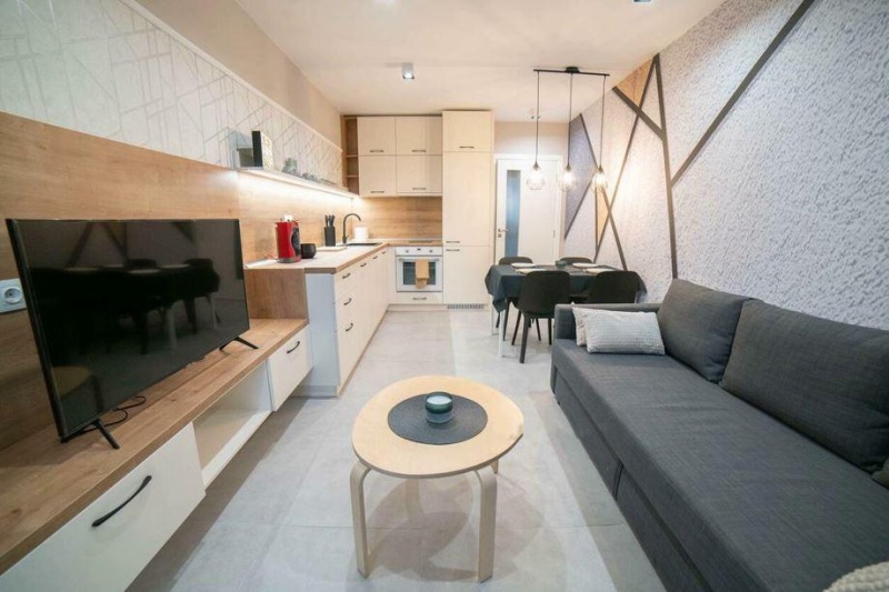 K pronájmu  1 ložnice Burgas , Vazraždane , 65 m2 | 25792385