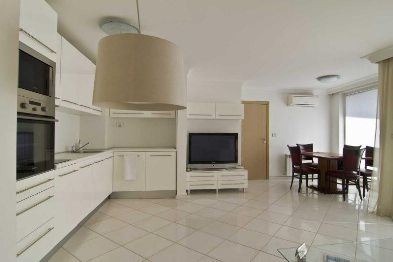 Дава под наем 2-СТАЕН, гр. София, Иван Вазов, снимка 2 - Апартаменти - 52546411