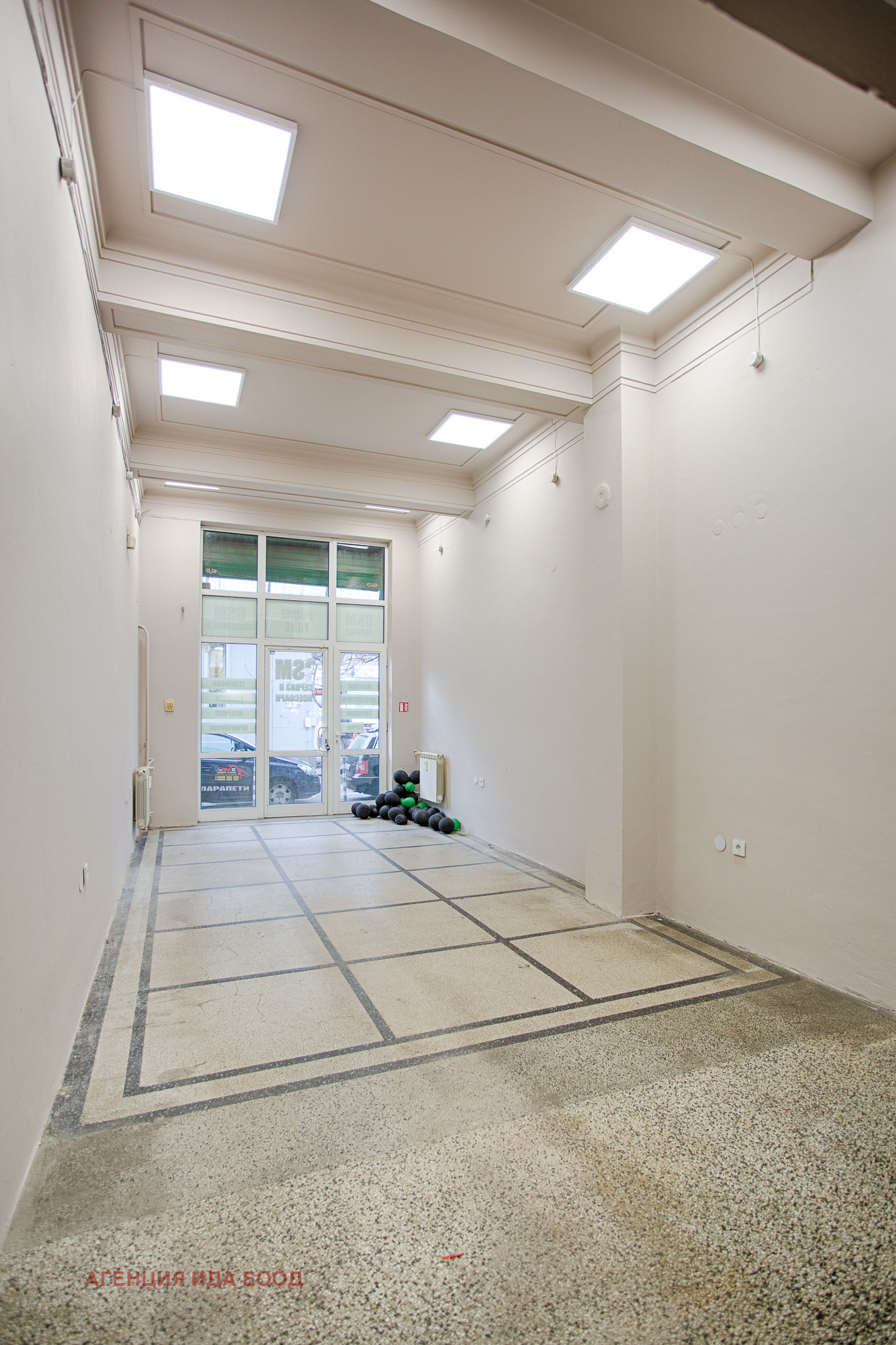 Дава под наем МАГАЗИН, гр. София, Център, снимка 3 - Магазини - 53626379