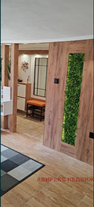 För uthyrning  Studio Plovdiv , Kjutjuk Parij , 55 kvm | 64957182 - bild [2]