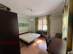 2 Schlafzimmer Zentar, Sofia 4