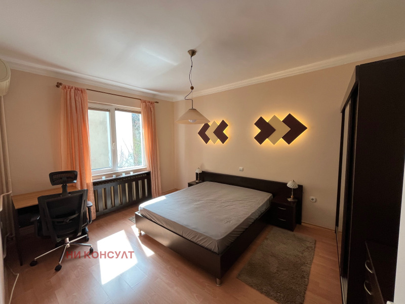 Zu vermieten  2 Schlafzimmer Sofia , Zentar , 80 qm | 50913388 - Bild [6]