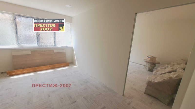 Дава под Наем ОФИС в град Шумен, Център - 37 кв.м / 281.21 € » 550 лв., ПРЕСТИЖ-2007