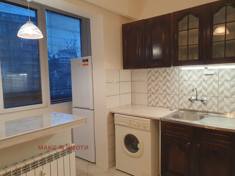 Дава под наем 3-СТАЕН, гр. София, Изток