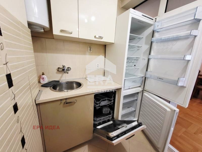 Дава под наем 3-СТАЕН, гр. София, Оборище, снимка 6 - Апартаменти - 54298403