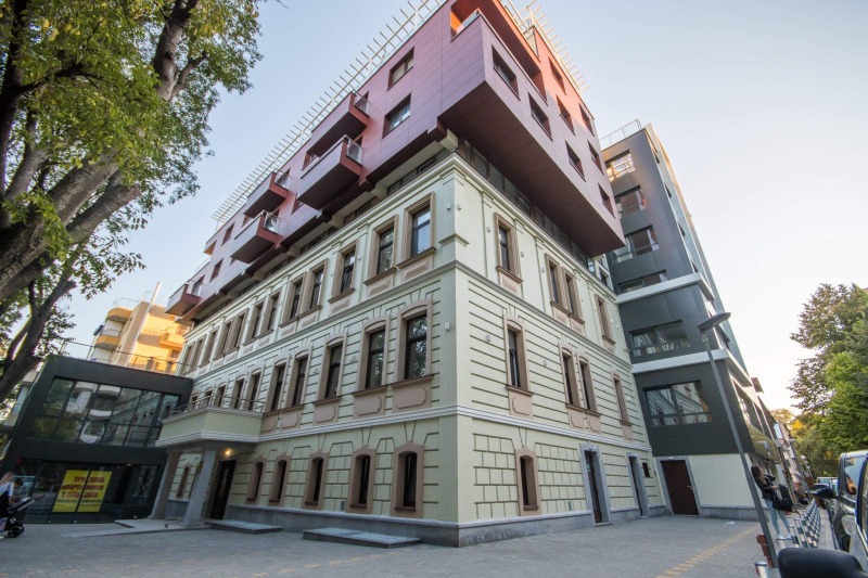 Дава под Наем ПАРКОМЯСТО в град Варна, Център - 15 кв.м / 190 € » 371.61 лв., ВЪРДЖЪН ЕООД