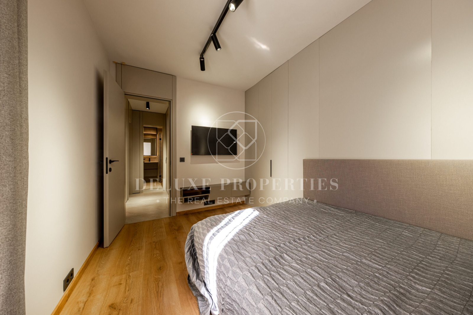 Дава под наем 3-СТАЕН, гр. София, Лозенец, снимка 11 - Апартаменти - 53943888