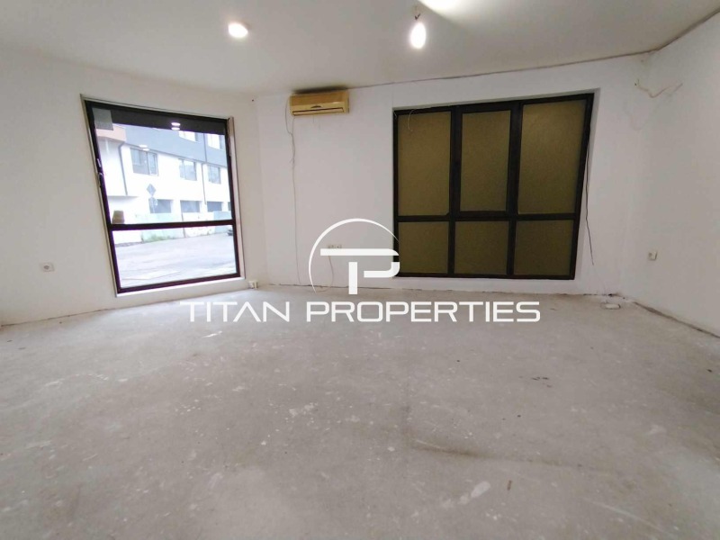 Kiadó  Üzlet Varna , Avtogara , 38 négyzetméter | 99880188 - kép [2]