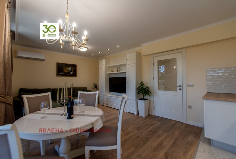 Дава под Наем 3-СТАЕН в град Варна, ВИНС-Червен площад - 100 кв.м / 1 200 € » 2 347.00 лв., ЯВЛЕНА - ОФИС ВАРНА