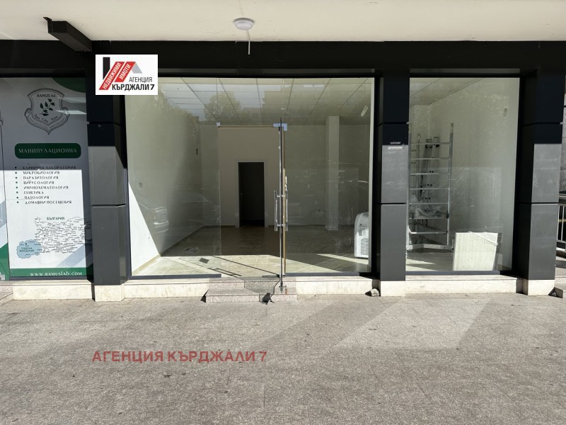 En renta  Comercio Kardzhali , Vazrozhdentsi , 50 metros cuadrados | 82780076 - imagen [2]