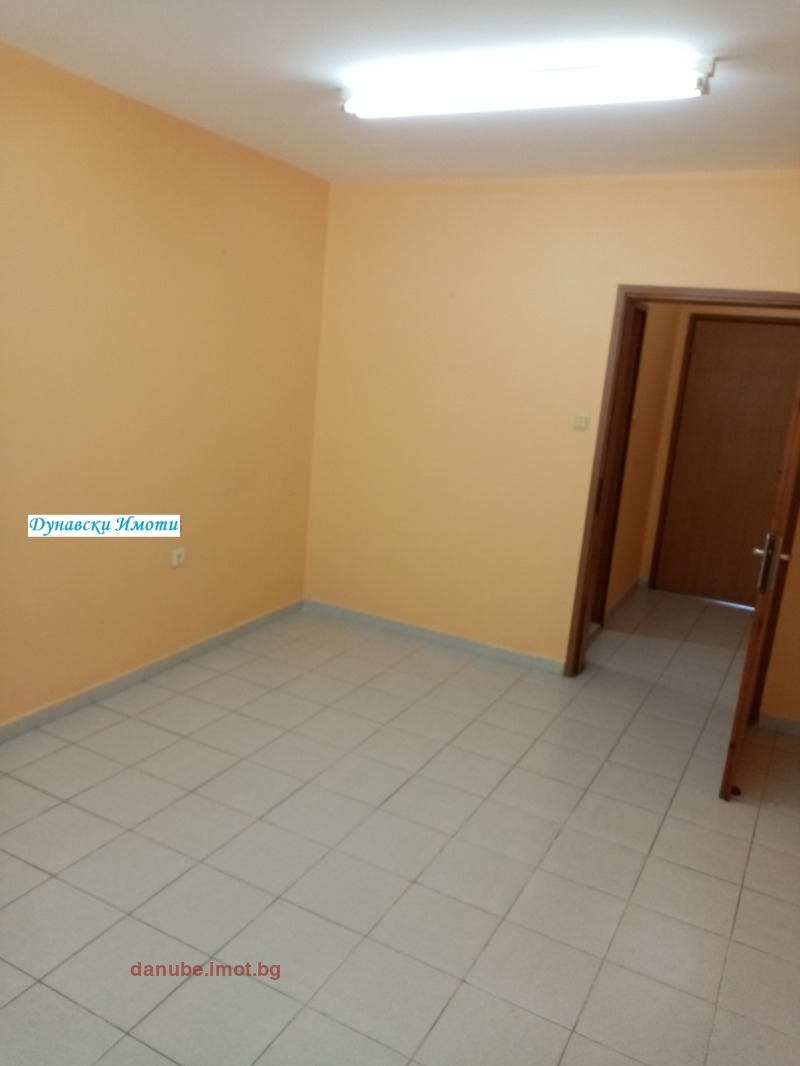 Προς ενοικίαση  Γραφείο Ρυσε , ΤΣενταρ , 28 τ.μ | 38900298 - εικόνα [3]