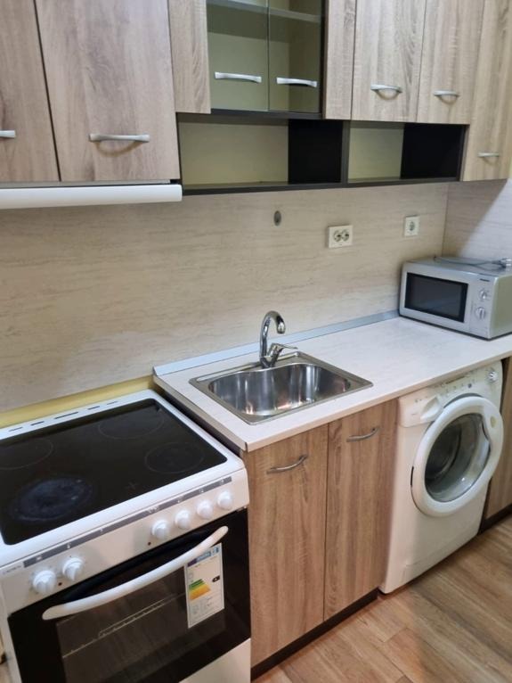Издаје се  1 спаваћа соба Софија , Лјулин 10 , 55 м2 | 91618994