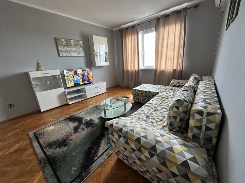 K pronájmu  1 ložnice Burgas , Centar , 69 m2 | 55996475 - obraz [4]