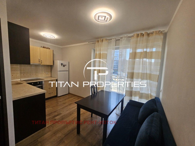 Zu vermieten  1 Schlafzimmer Burgas , Zorniza , 40 qm | 90667011