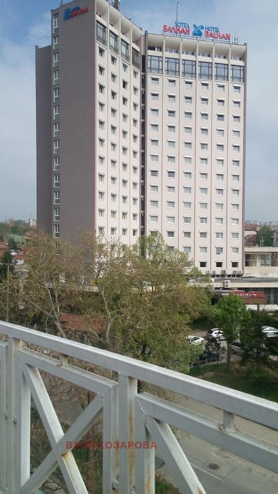 Дава под наем 2-СТАЕН, гр. Плевен, Идеален център, снимка 4 - Апартаменти - 53682698