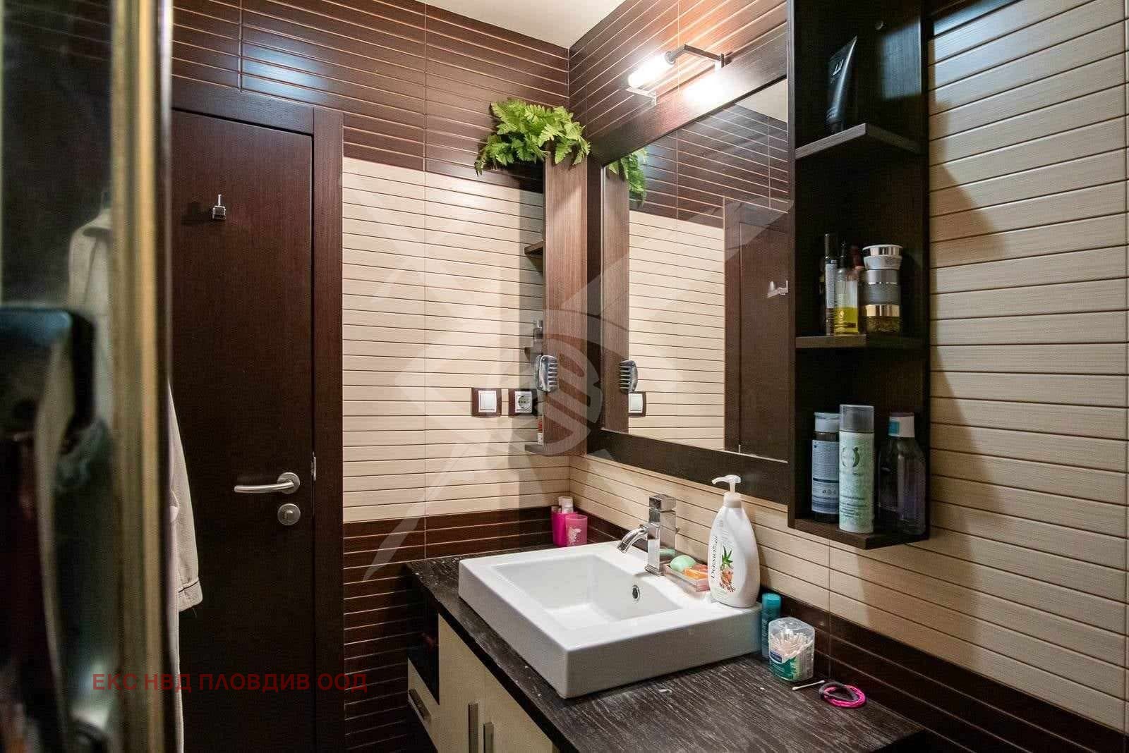 Дава под наем 3-СТАЕН, гр. Пловдив, Кючук Париж, снимка 12 - Апартаменти - 53995320