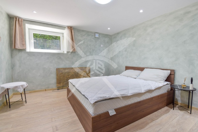 A louer  3+ chambres Sofia , Tsentar , 120 m² | 10876867
