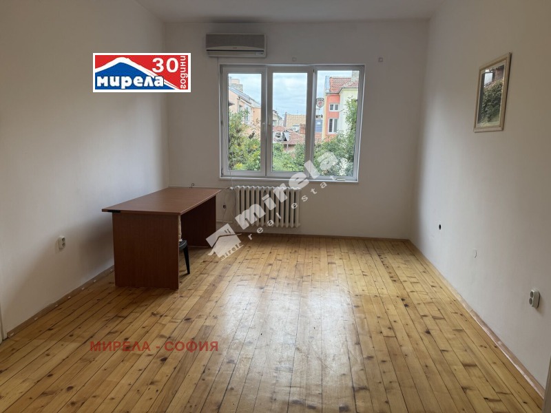 Kiadó  2 hálószobás Sofia , Centar , 100 négyzetméter | 54263858 - kép [4]