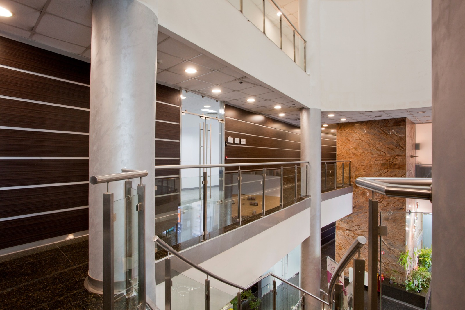 Дава под наем ОФИС, гр. София, Полигона, снимка 8 - Офиси - 53094487