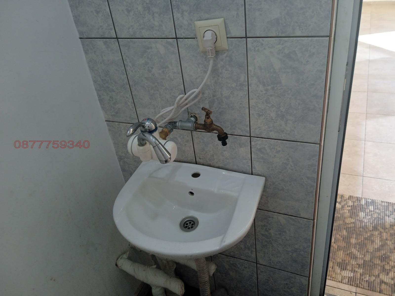 Дава под наем МАГАЗИН, гр. Русе, Родина 3, снимка 6 - Магазини - 53737248