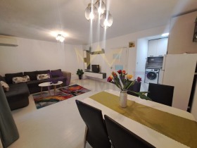 1 chambre Tchataldja, Varna