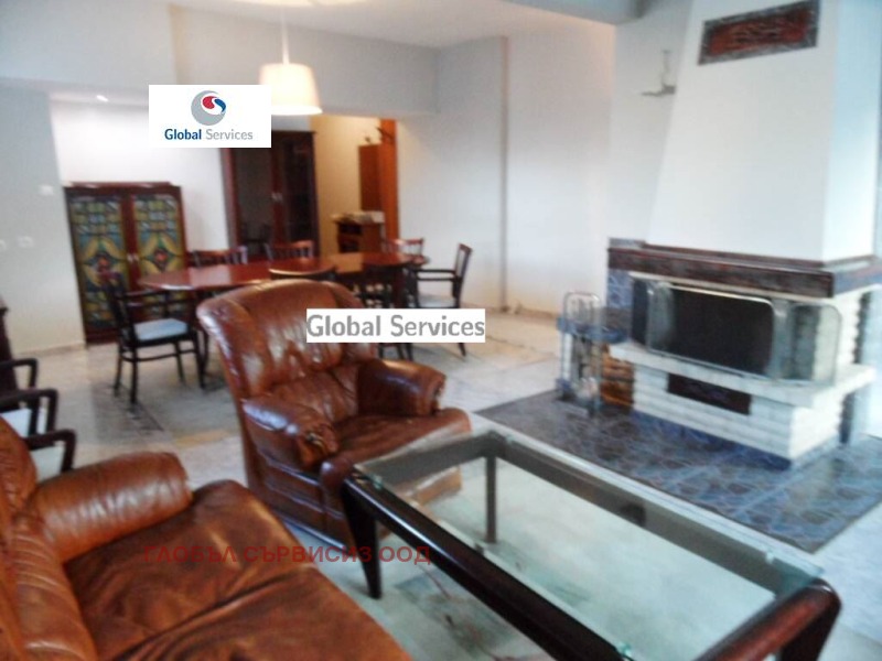 Издаје се  1 спаваћа соба Софија , Центар , 85 м2 | 44025212