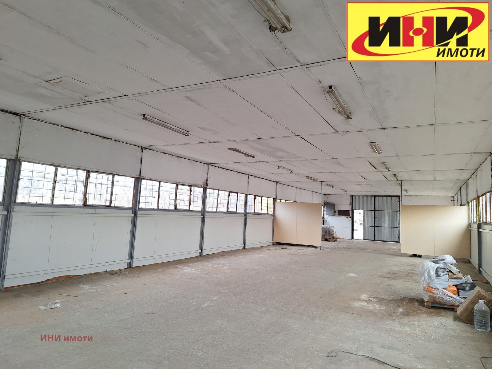 Дава под наем СКЛАД, гр. Русе, Промишлена зона - Запад, снимка 2 - Складове - 53870864