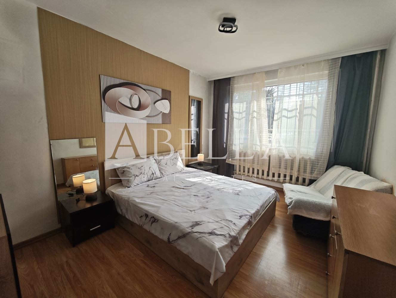 Дава под наем 3-СТАЕН, гр. София, Света Троица, снимка 2 - Апартаменти - 53811451