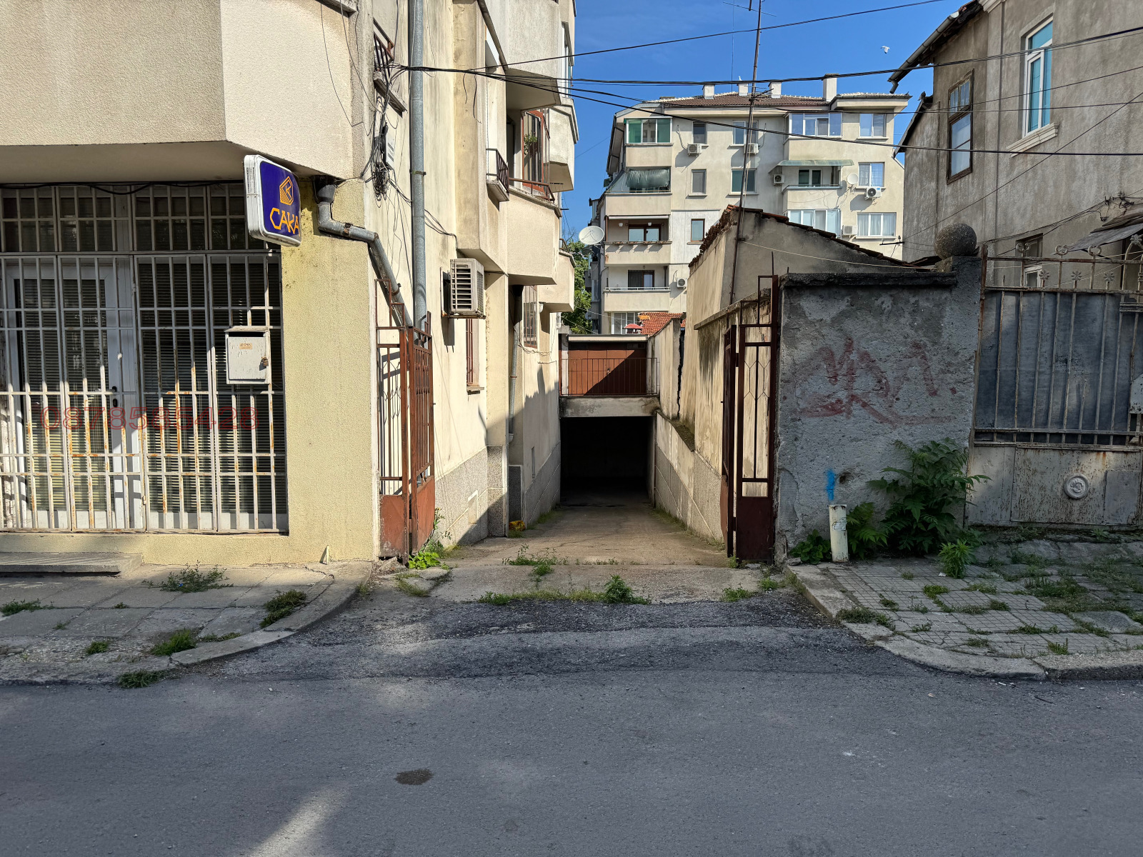 Дава под наем ГАРАЖ, ПАРКОМЯСТО, гр. Русе, Център, снимка 13 - Гаражи и паркоместа - 53703077