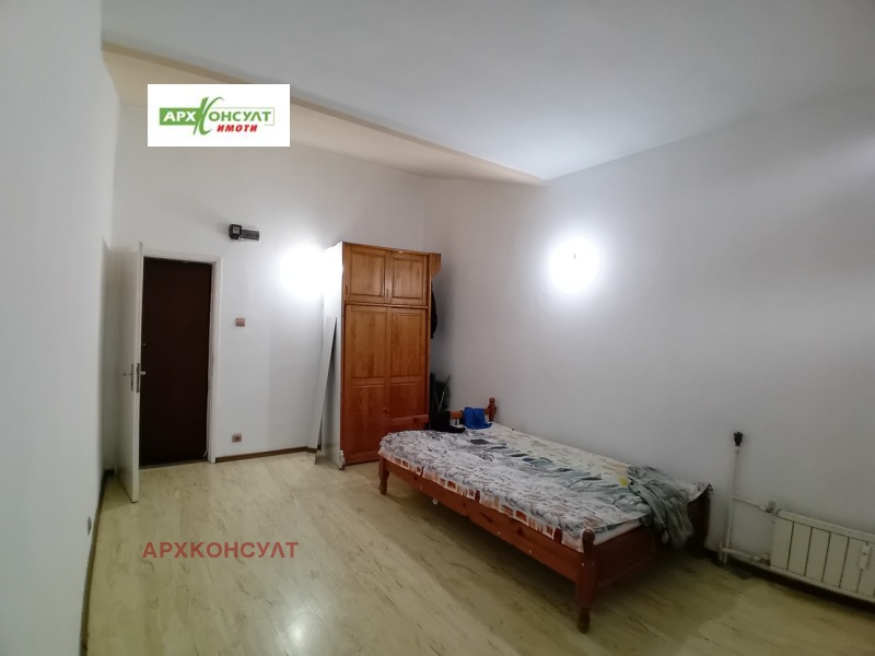 Под наем СТАЯ, град София, Младост 3 • 300 лв. / 153.39 € • 15407954 1