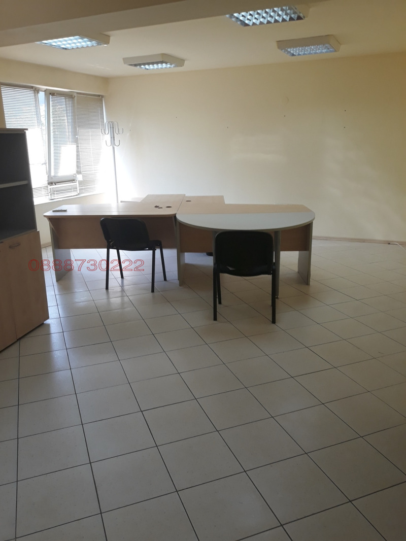 Дава под наем ОФИС, гр. Шумен, Център, снимка 5 - Офиси - 53149939