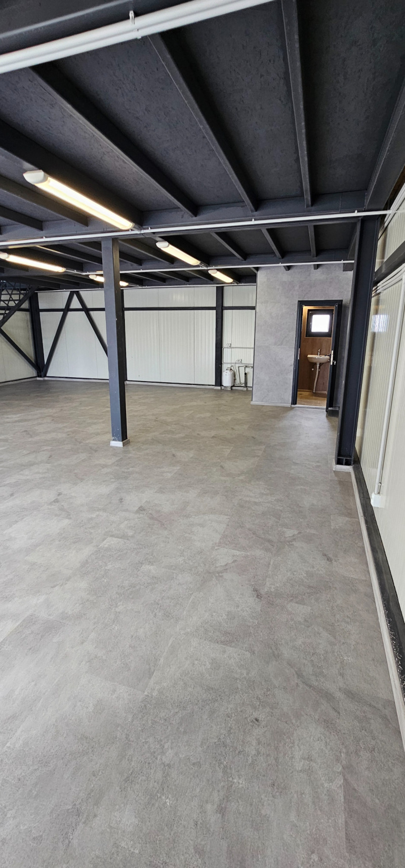 Te huur  Winkel Sofia , Nadezjda 4 , 200 m² | 60324963 - afbeelding [5]