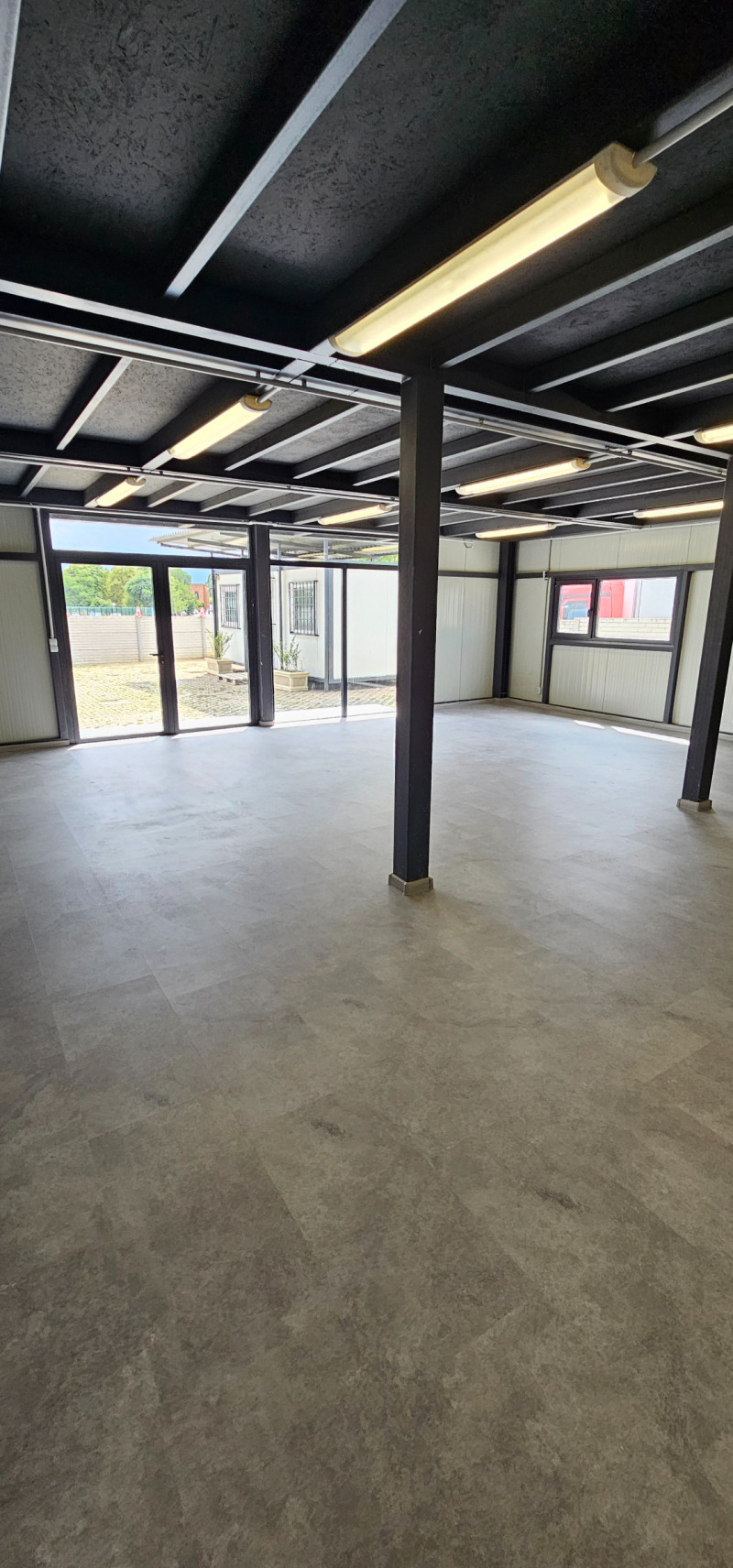 Te huur  Winkel Sofia , Nadezjda 4 , 200 m² | 60324963 - afbeelding [8]